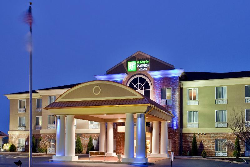 Hampton Inn Фармингтон Экстерьер фото