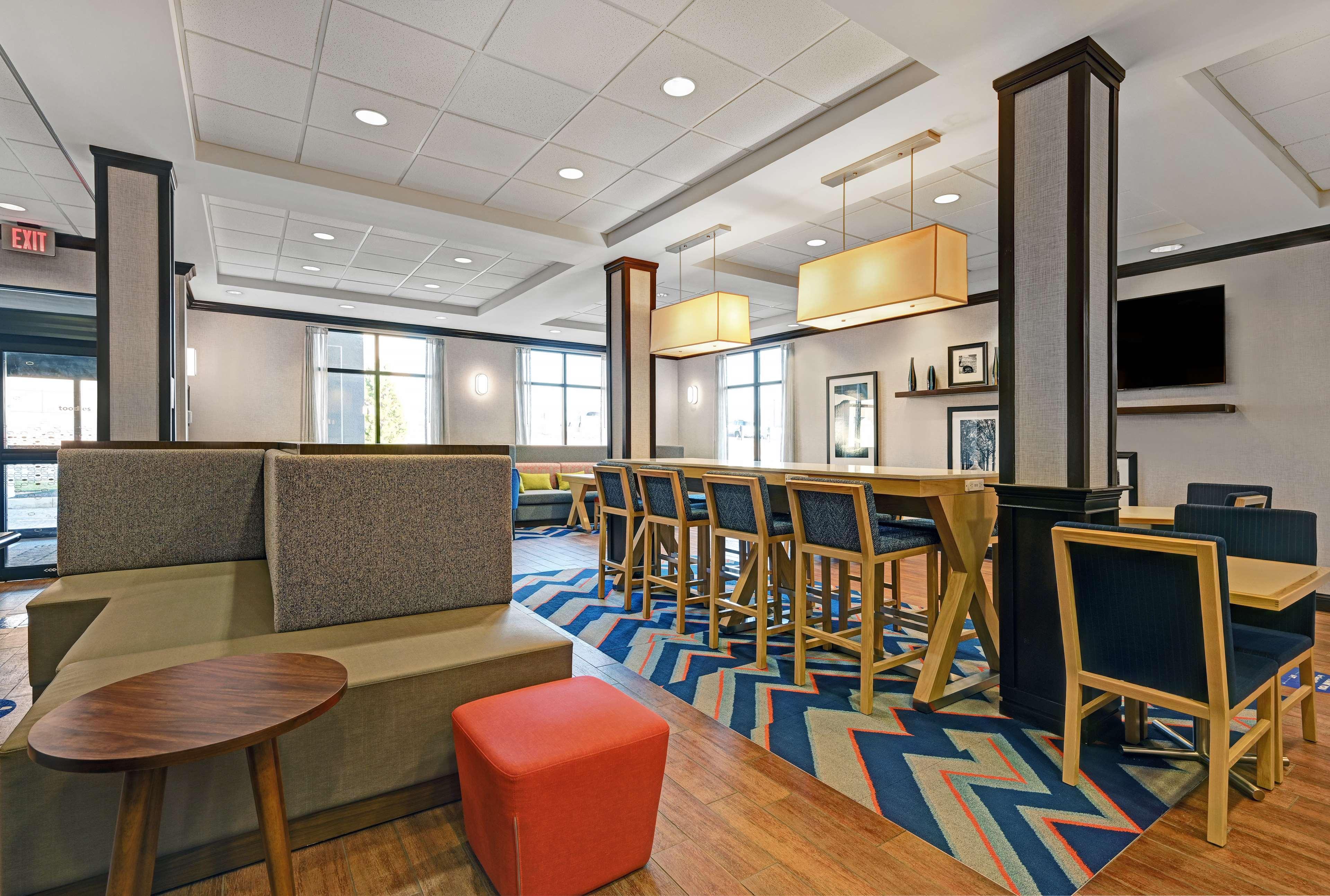 Hampton Inn Фармингтон Экстерьер фото