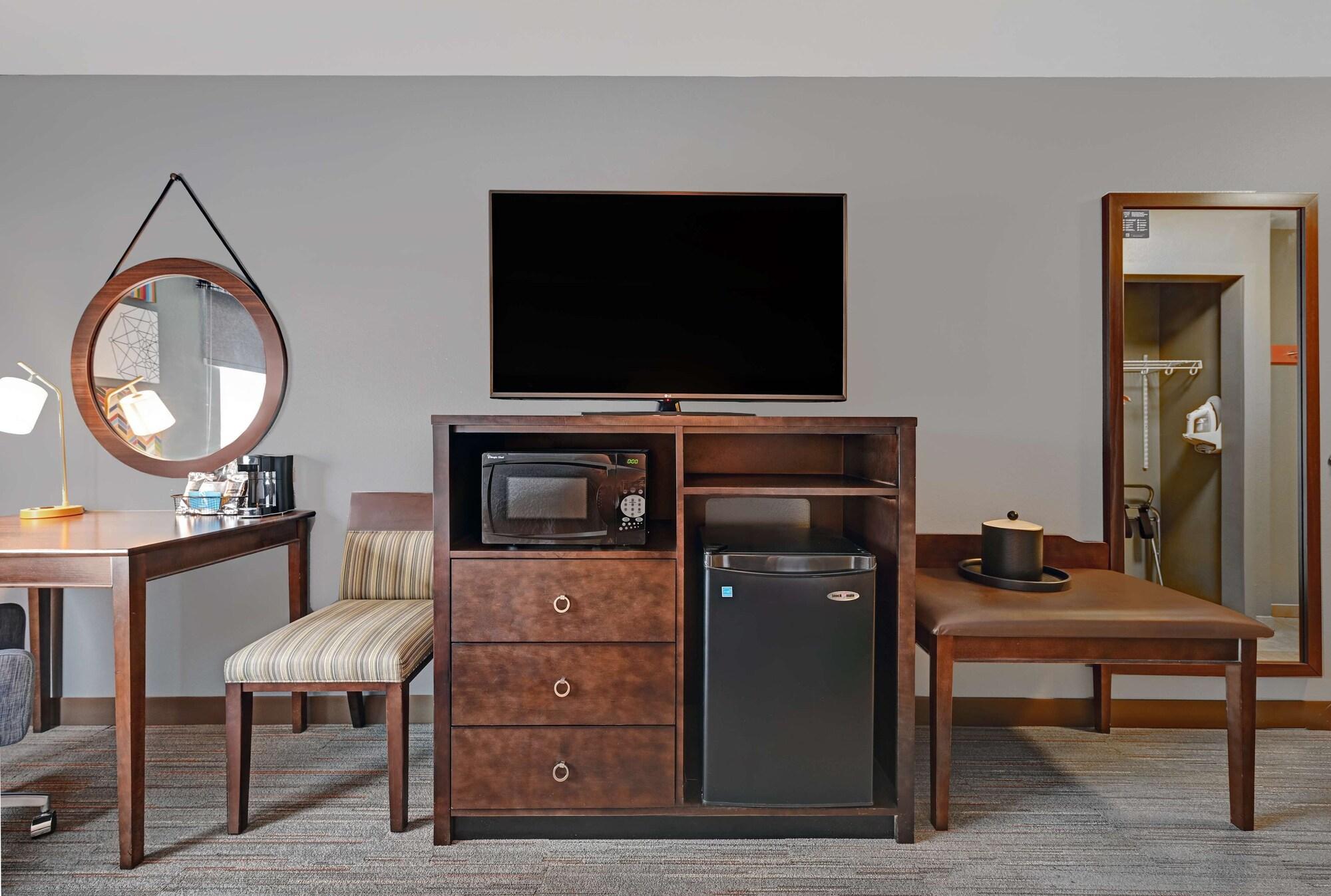 Hampton Inn Фармингтон Экстерьер фото