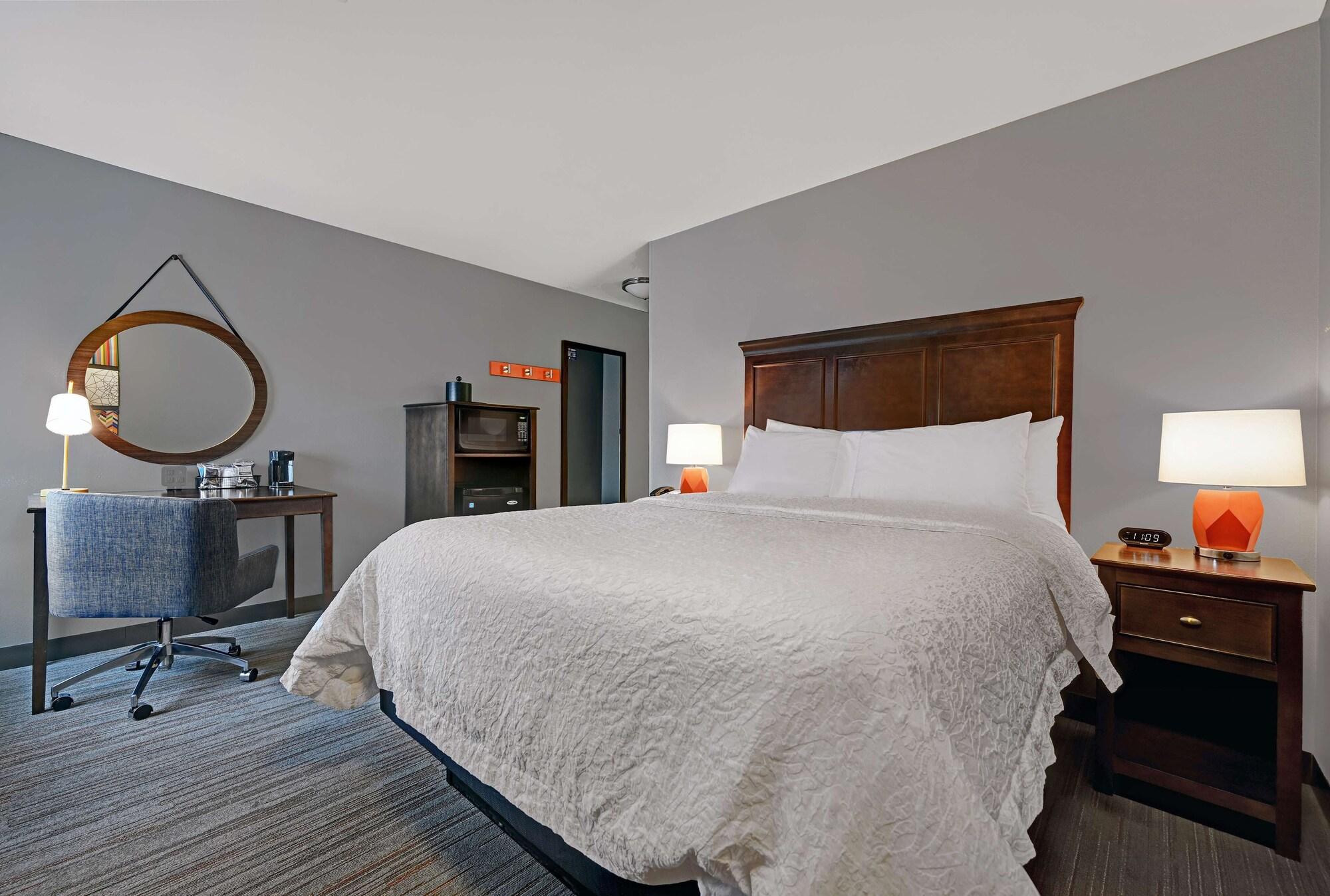 Hampton Inn Фармингтон Экстерьер фото