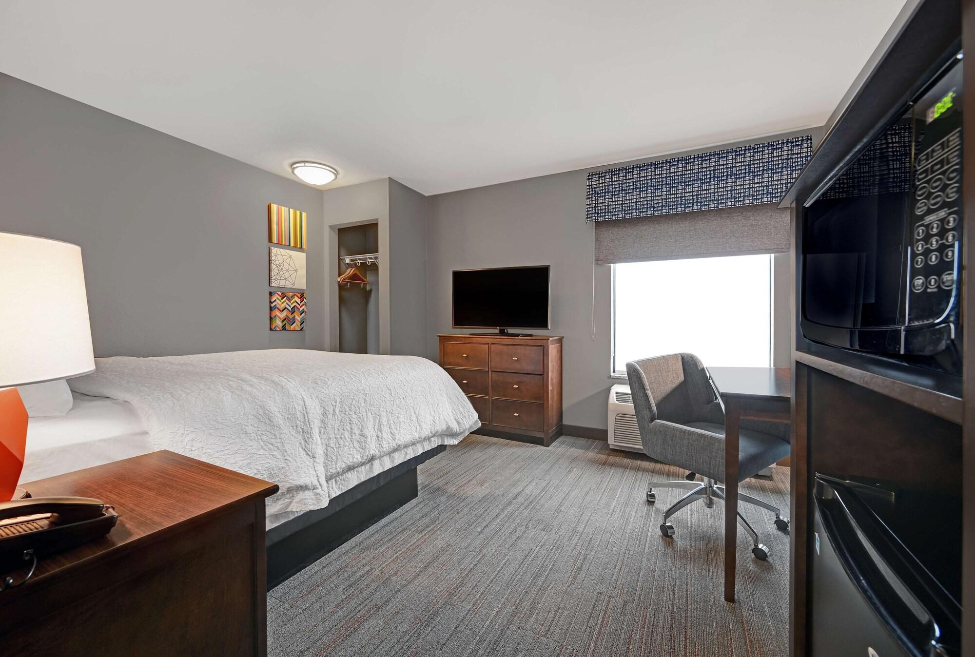 Hampton Inn Фармингтон Экстерьер фото