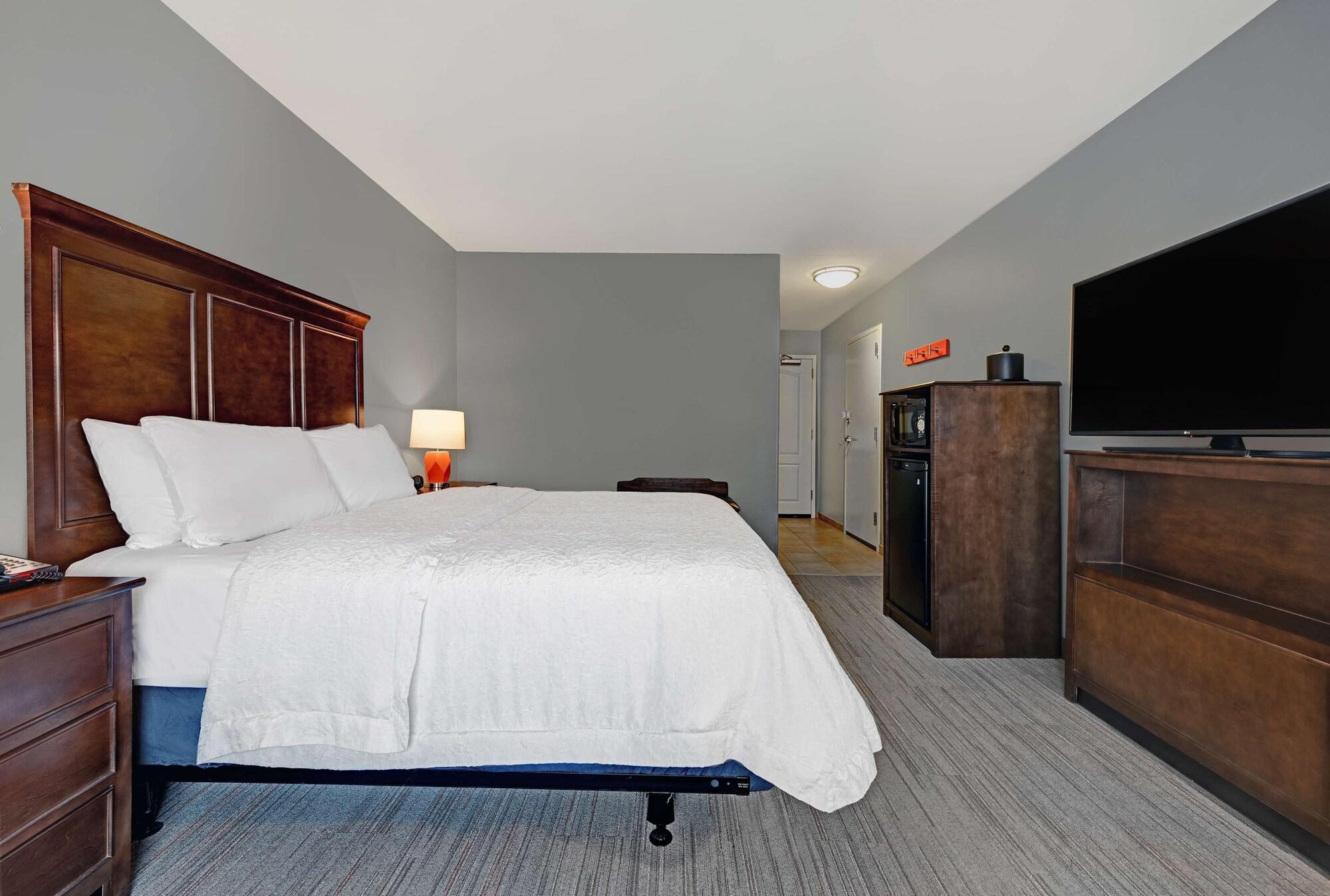 Hampton Inn Фармингтон Экстерьер фото