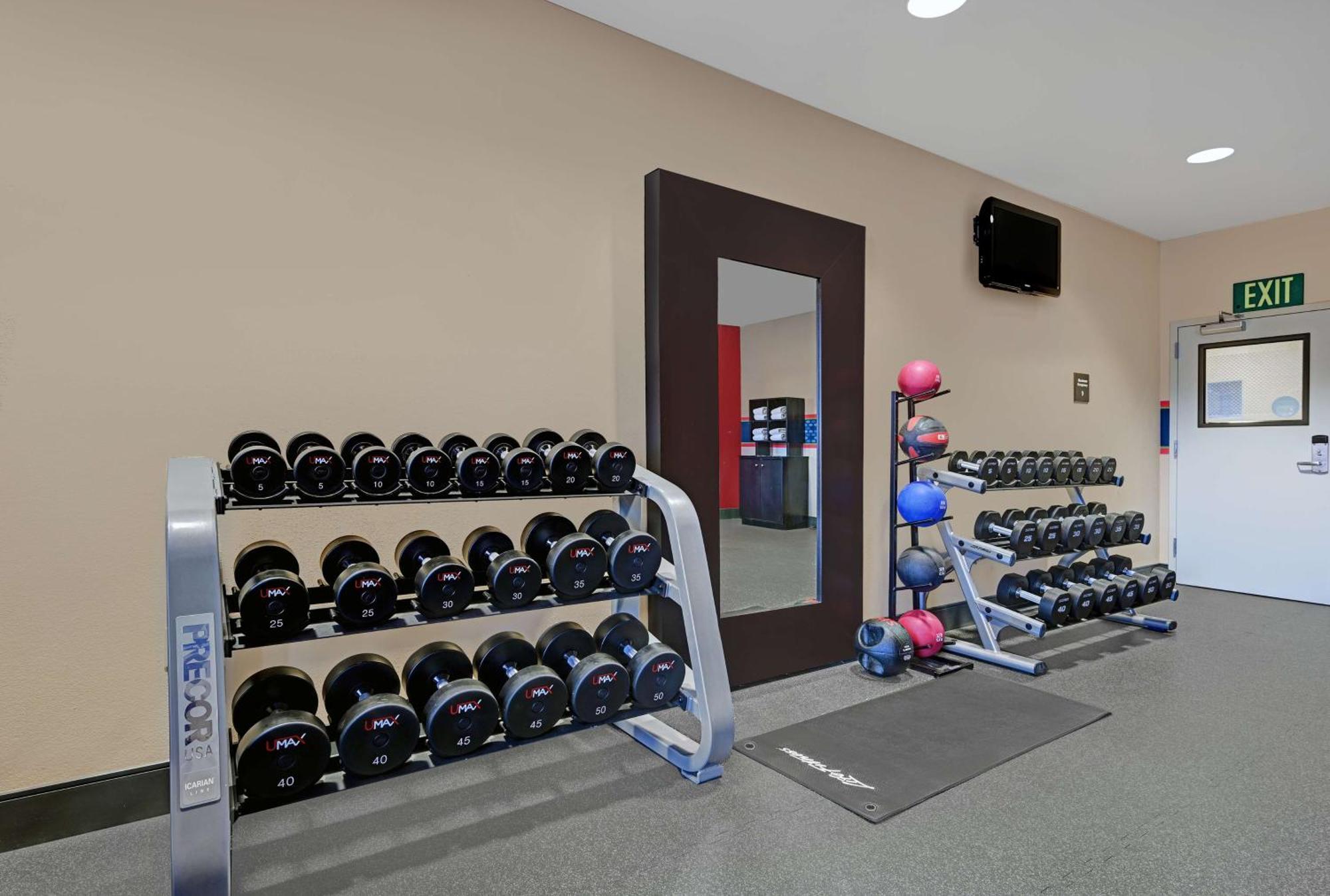 Hampton Inn Фармингтон Экстерьер фото