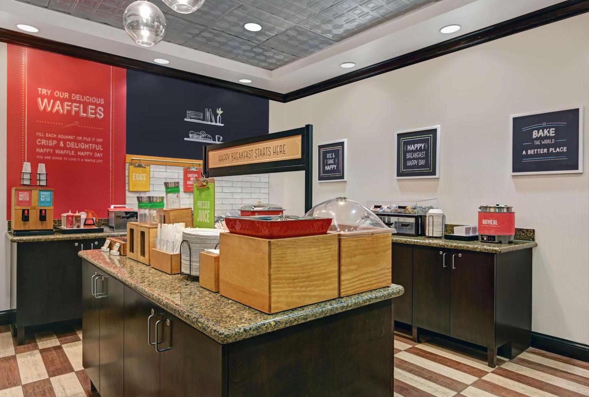 Hampton Inn Фармингтон Экстерьер фото