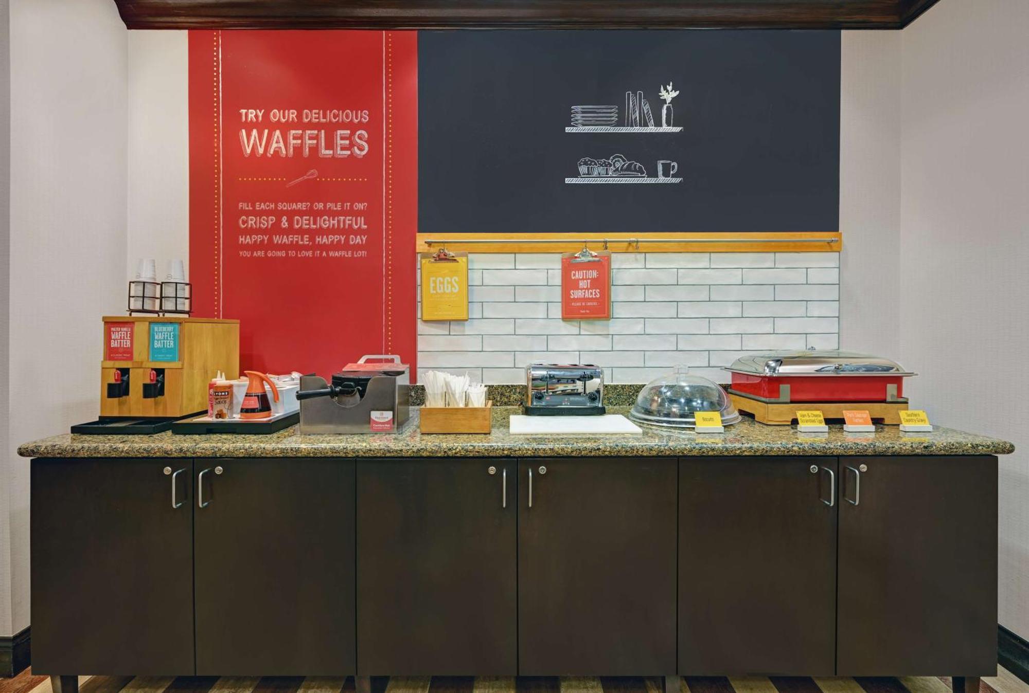 Hampton Inn Фармингтон Экстерьер фото