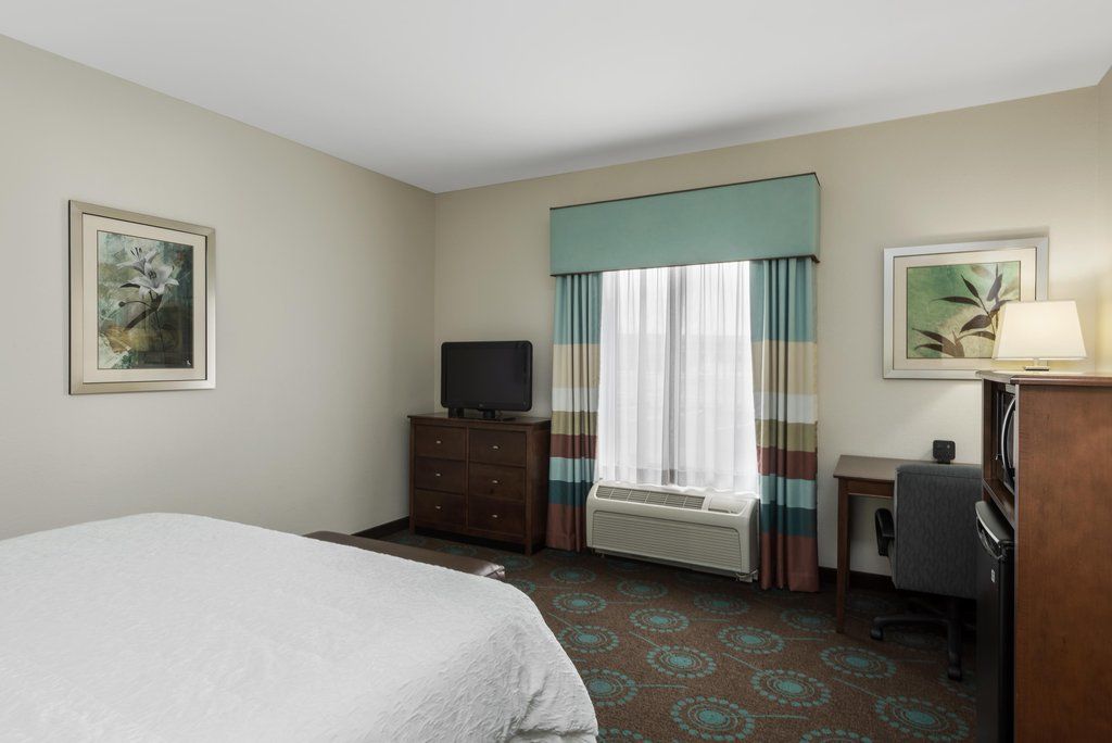 Hampton Inn Фармингтон Экстерьер фото